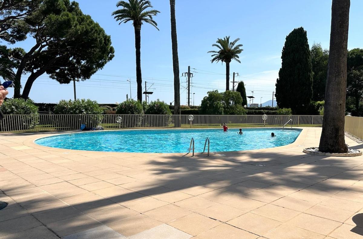 Apartment F2 Cannes-beach Sea View Pool